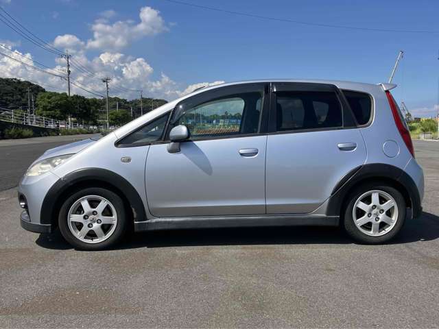 2006 Mitsubishi Colt – thumbnail 2