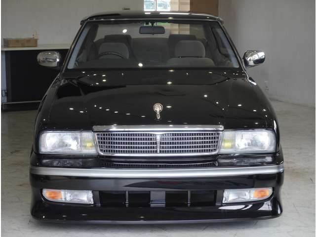 1991 Nissan Cima – thumbnail 2