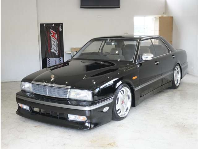 1991 Nissan Cima – thumbnail 3