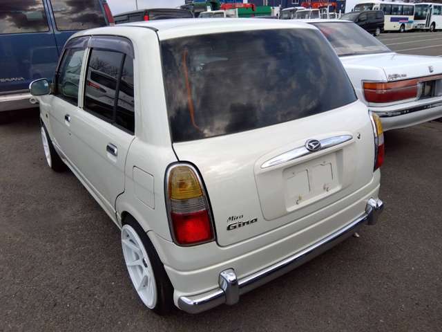 2003 Daihatsu Mira Gino – thumbnail 2