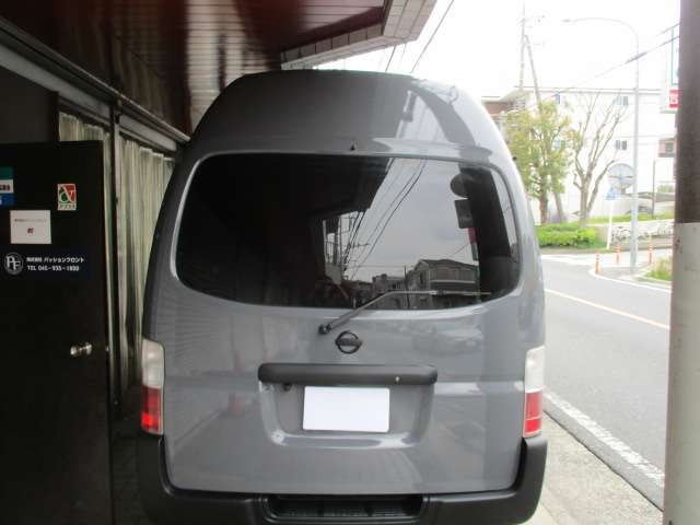 2002 Nissan Caravan – thumbnail 3