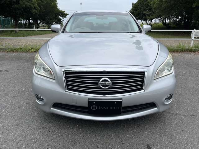 2010 Nissan Fuga – thumbnail 2