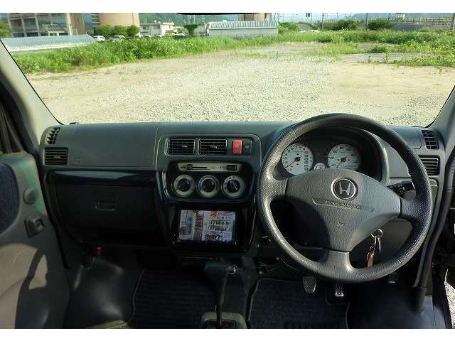 2004 Honda Vamos – thumbnail 3