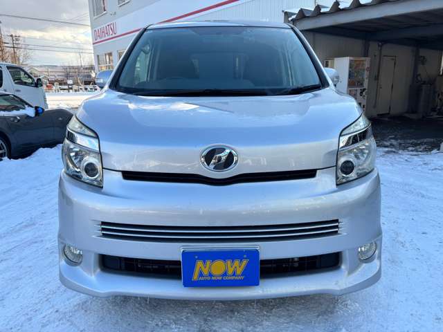 2008 Toyota Voxy – thumbnail 2