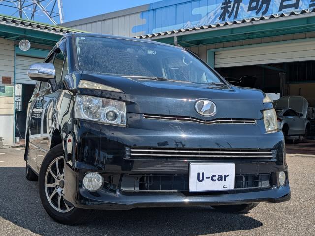 2010 Toyota Voxy – thumbnail 2