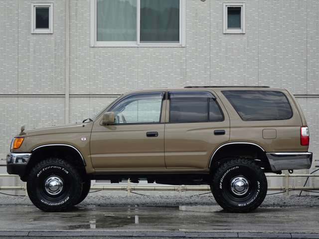 1996 Toyota Hilux Surf – thumbnail 3