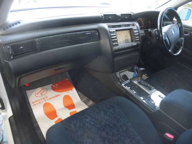 2005 Toyota Crown Estate – thumbnail 2