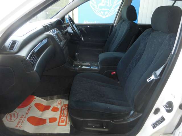2005 Toyota Crown Estate – thumbnail 3