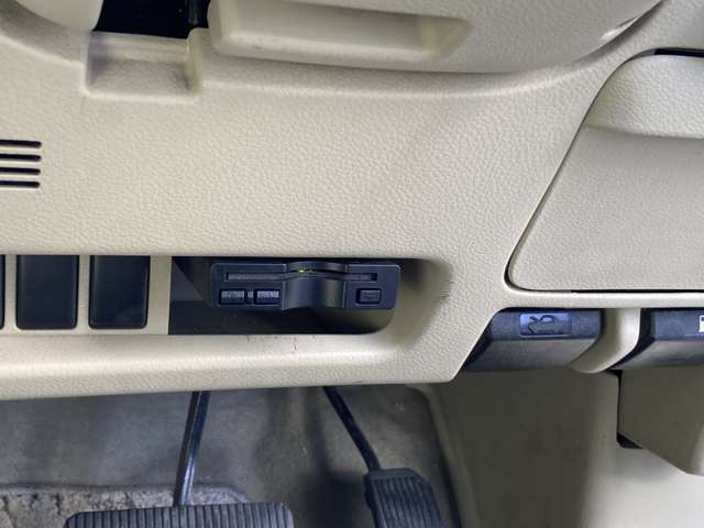2006 Nissan Elgrand – thumbnail 3