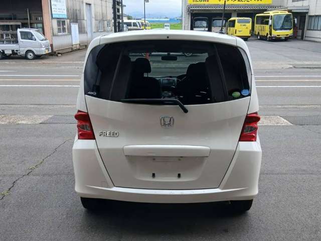 2009 Honda Freed – thumbnail 4