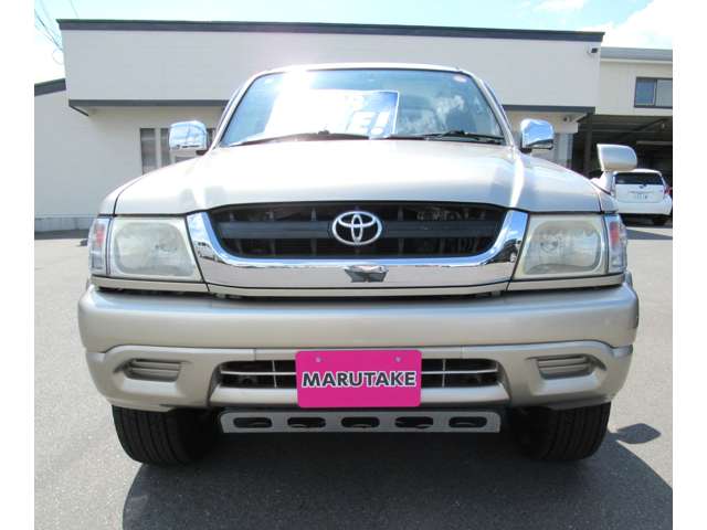2003 Toyota Hilux – thumbnail 3