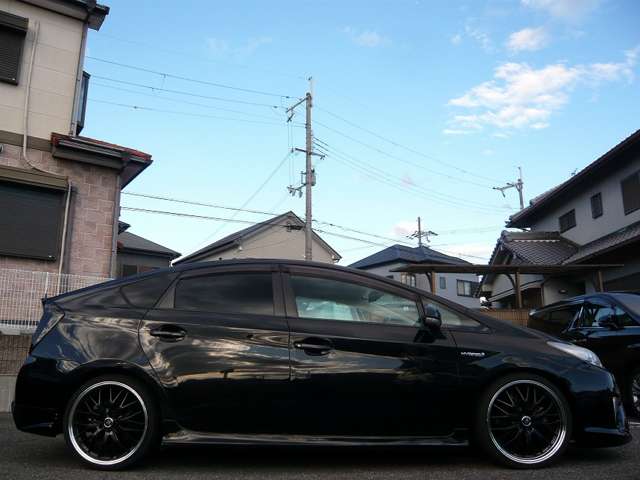 2009 Toyota Prius – thumbnail 2