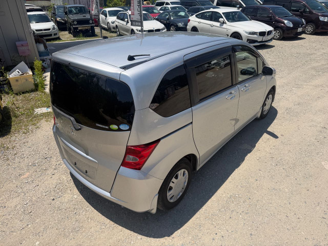 2009 Honda Freed – thumbnail 3