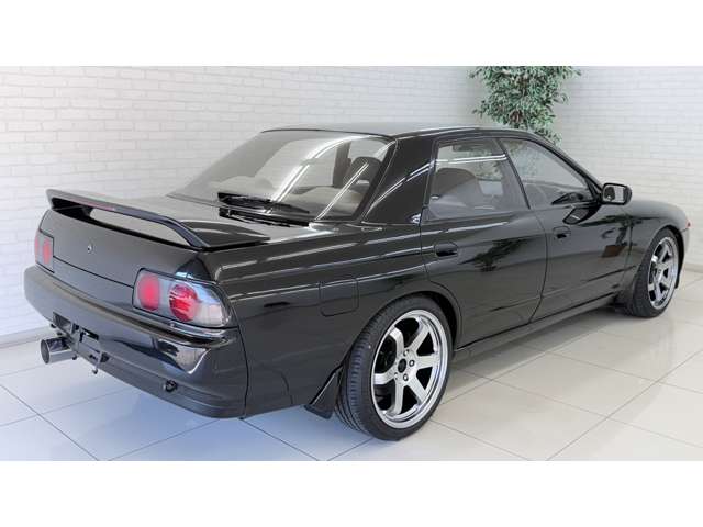 1990 Nissan Skyline – thumbnail 3