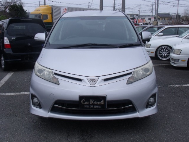 2009 Toyota Estima – thumbnail 2