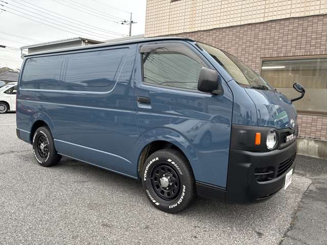2006 Toyota Hiace – thumbnail 2