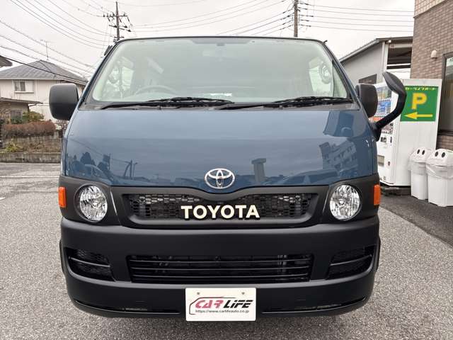 2006 Toyota Hiace – thumbnail 3