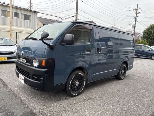 2006 Toyota Hiace – thumbnail 4