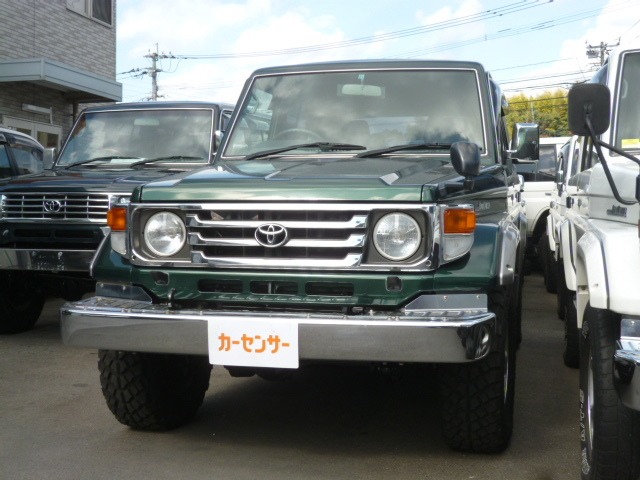 2004 Toyota Land Cruiser 70