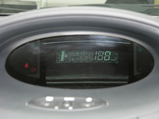 2003 Toyota Vitz – thumbnail 2