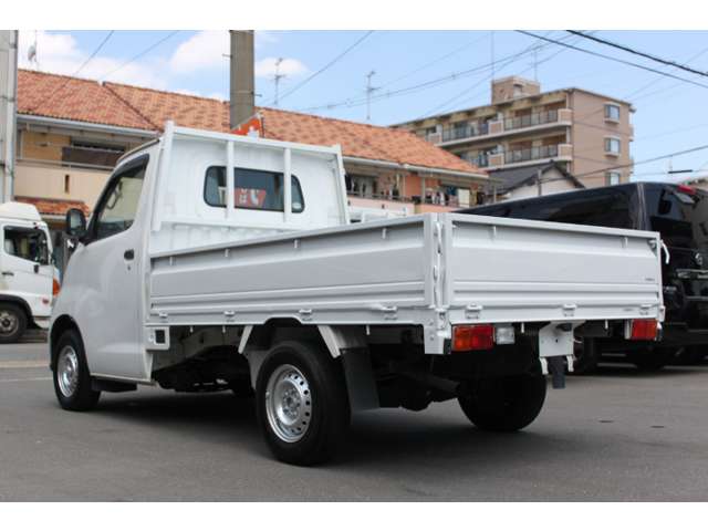 2008 Toyota TownAce Track – thumbnail 4