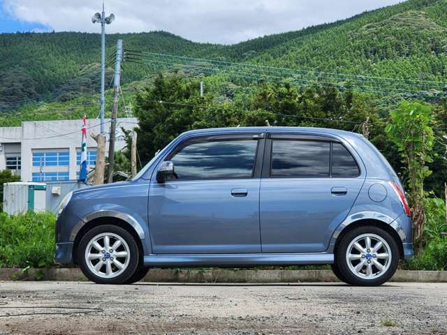 2004 Daihatsu Mira Gino – thumbnail 3