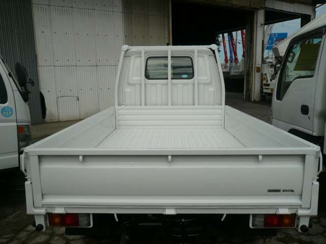 2005 Nissan Vanette Truck – thumbnail 3