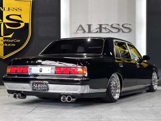 2006 Toyota Century – thumbnail 3
