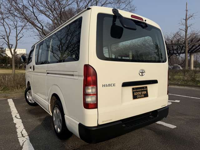 2007 Toyota Hiace – thumbnail 2
