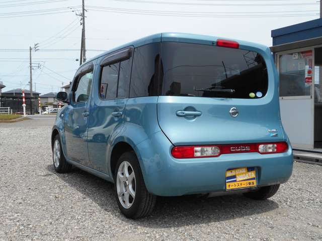 2009 Nissan Cube – thumbnail 4
