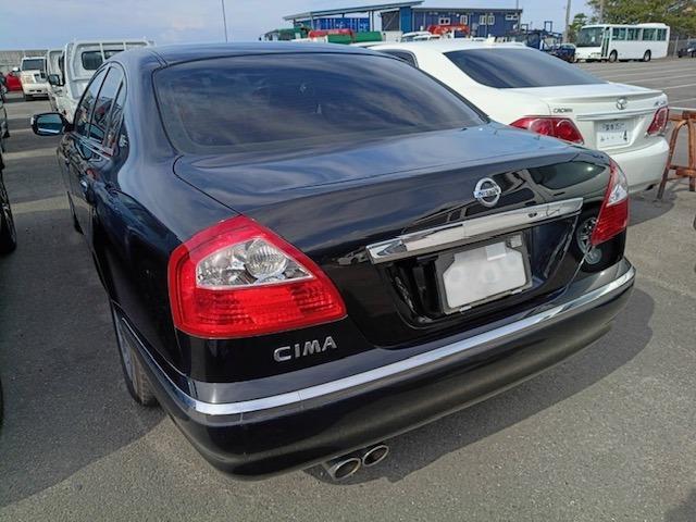 2001 Nissan Cima – thumbnail 2