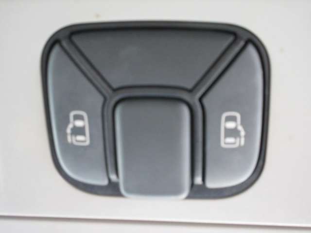 2008 Toyota Vellfire – thumbnail 3