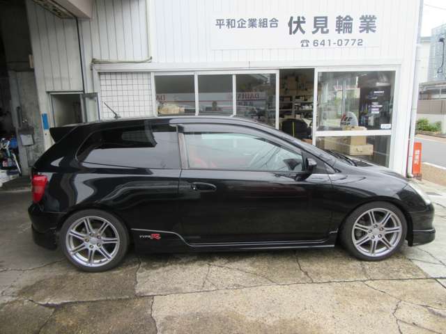 2003 Honda Civic Type R – thumbnail 2