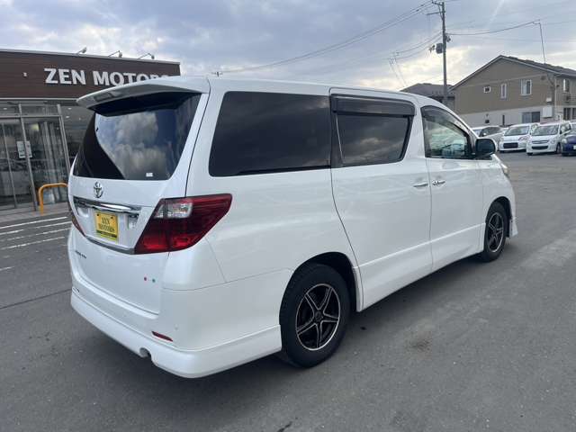 2008 Toyota Alphard – thumbnail 4