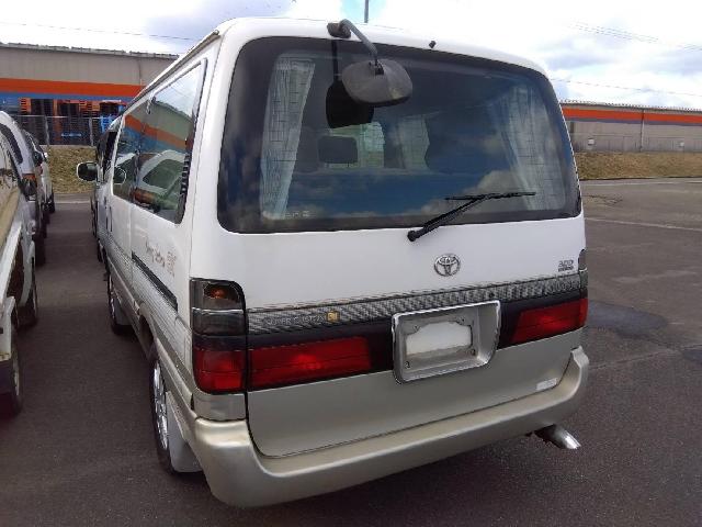 1997 Toyota Hiace – thumbnail 2