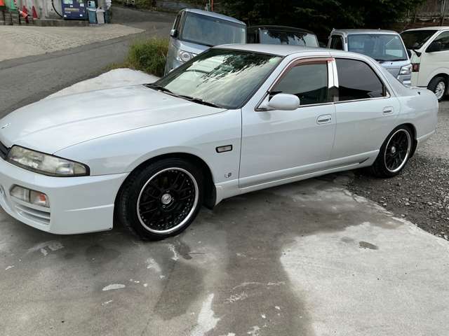 1997 Nissan Skyline – thumbnail 3