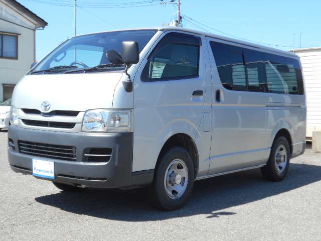 2008 Toyota Regius Ace – thumbnail 2