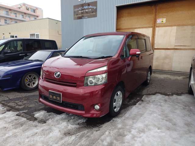 2009 Toyota Voxy – thumbnail 2