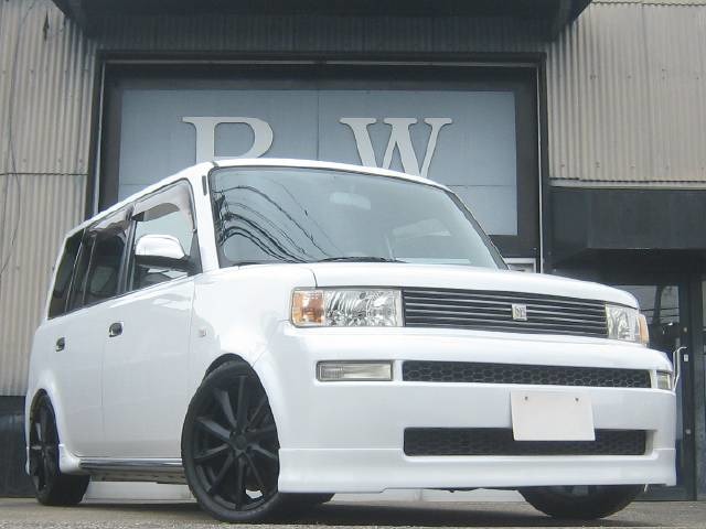 2004 Toyota bB – thumbnail 3