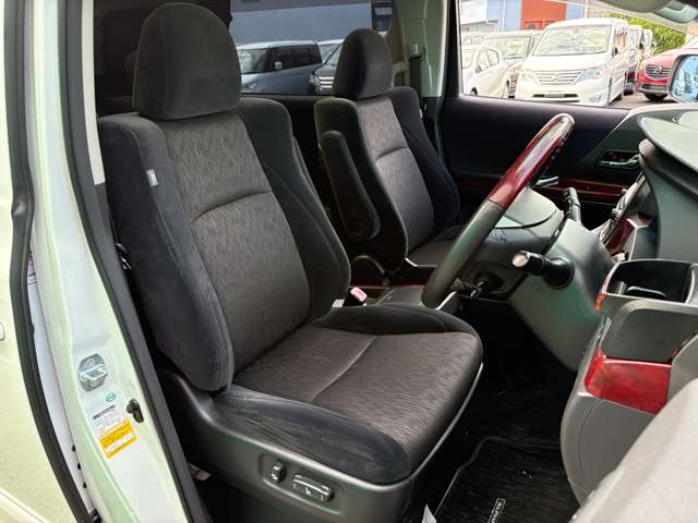 2008 Toyota Alphard – thumbnail 3