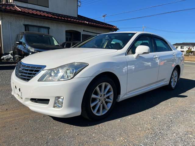 2009 Toyota Crown Royal – thumbnail 2