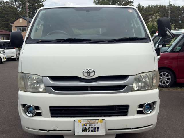 2008 Toyota Regius Ace – thumbnail 3