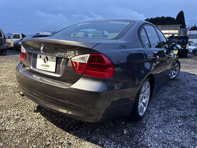 2005 BMW 3 Series – thumbnail 2
