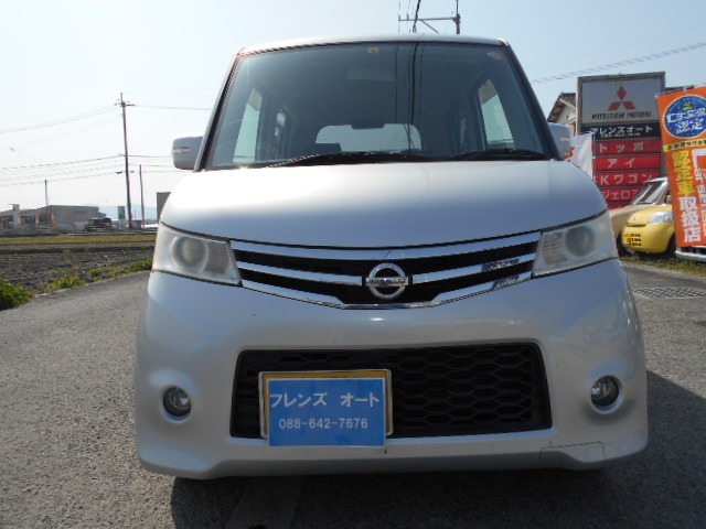2010 Nissan Roox