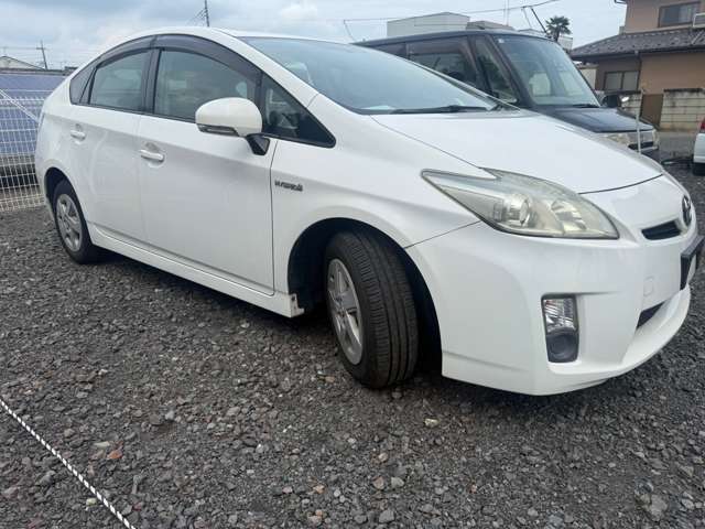 2010 Toyota Prius – thumbnail 3