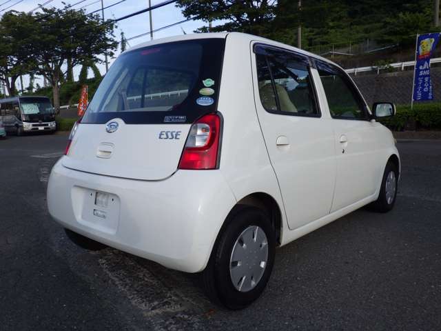 2007 Daihatsu Esse – thumbnail 4