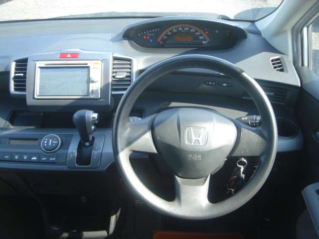 2009 Honda Freed – thumbnail 3