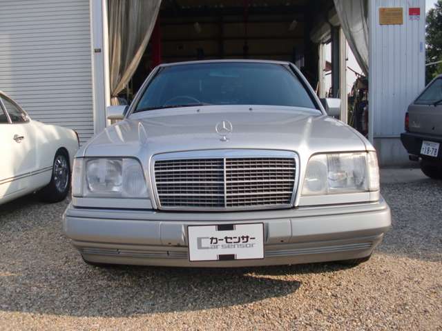 1995 Mercedes-Benz E-Class – thumbnail 2