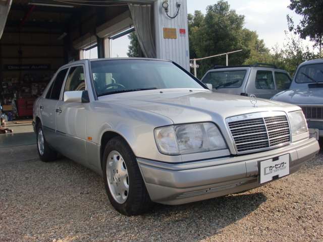 1995 Mercedes-Benz E-Class – thumbnail 3