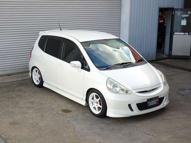 2004 Honda Fit – thumbnail 2